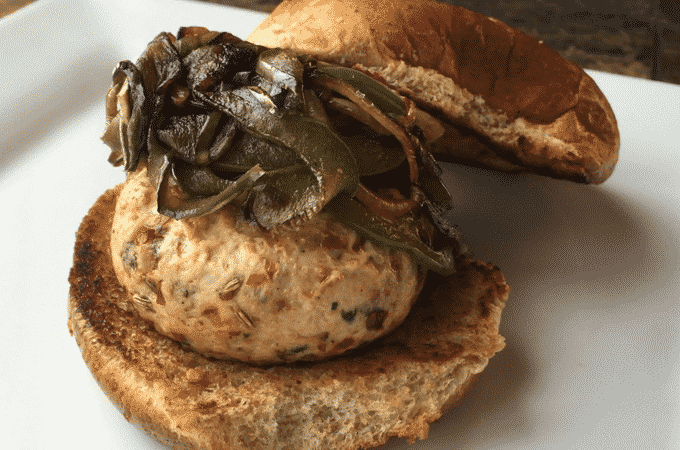 This healthy Italian sausage turkey burger recipe by The Diet Chef is out of this world good! Plus, these burgers only have 1g of fat and 3 Weight Watcher Points Plus. #Healthyrecipes #WeightWatchers